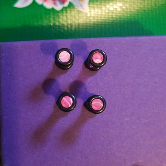 Pink & White 6g Acrylic Plugs - Picture 3 of 3